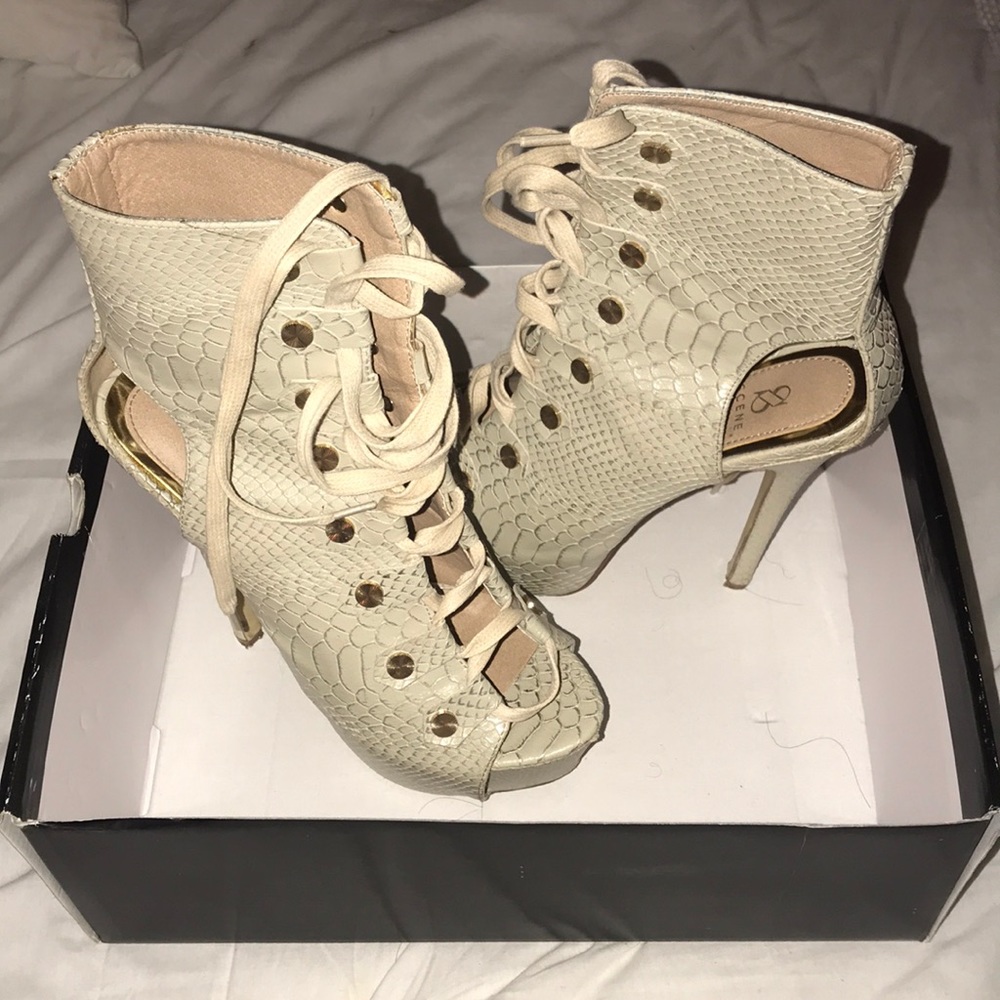 ShoeDazzle Lace up Heel